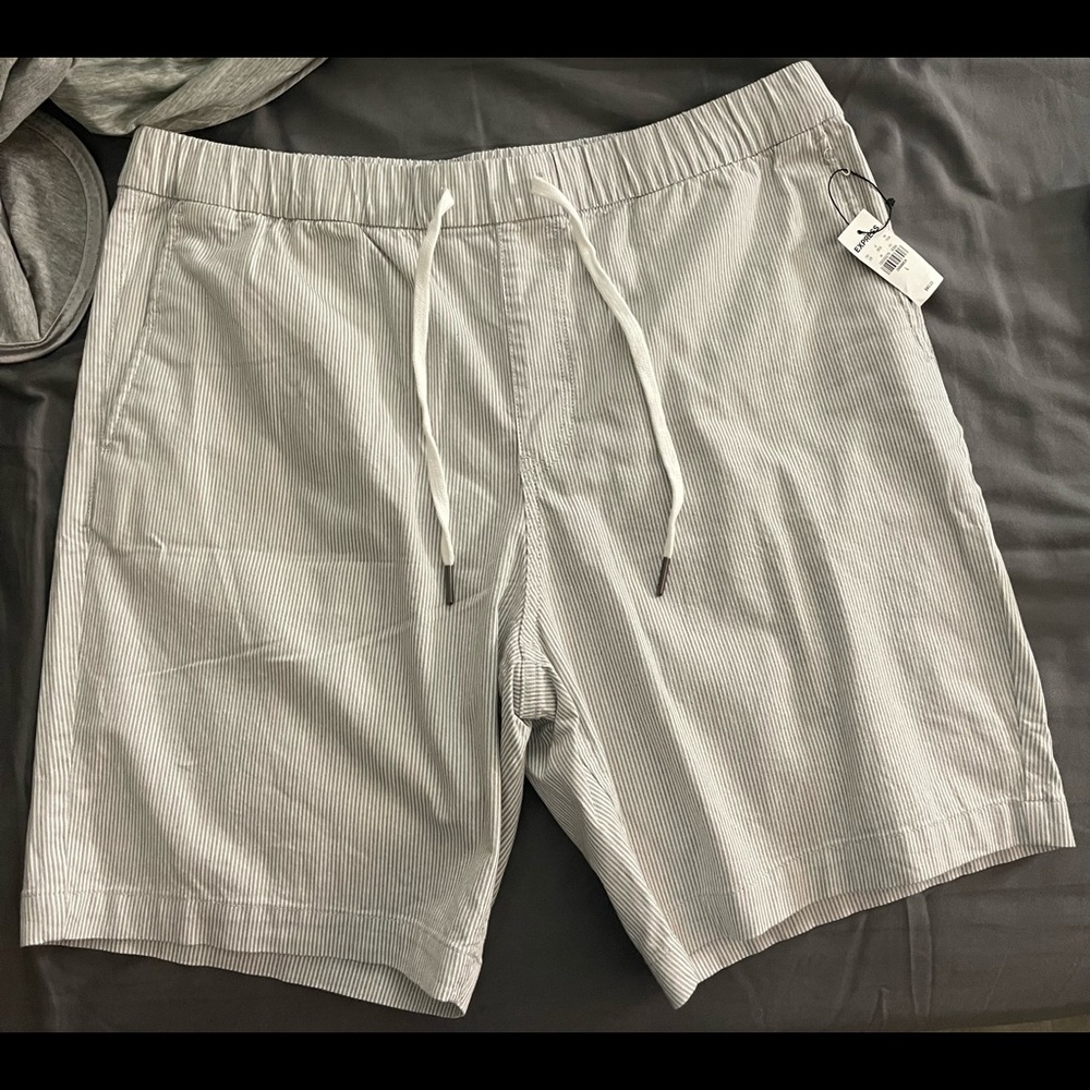 Mens Express white shorts size large